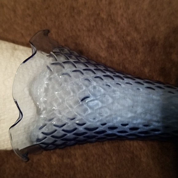 Vintage Blown Glass Diamond Cut Periwinkle Blue Clear Footed Delicate Bud Vase - Picture 13 of 13